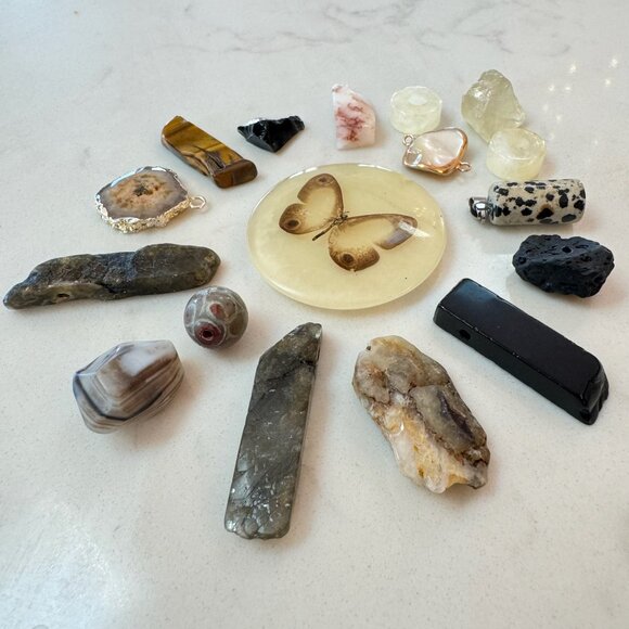 Natural Stone and Crystal Pendant Lot - Picture 5 of 11